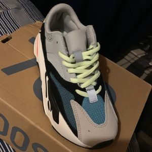 Yeezy 700